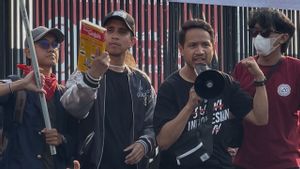 Youtuber Jovial dan Andovi da Lopez Ikut Demo Depan DPR: 2029 Jangan Salah Pilih!