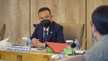La Chambre Des Représentants Demande Au Gouvernement De Revoir Le Discours Sur TNI-Polri Pour Devenir Chef Régional Par Intérim