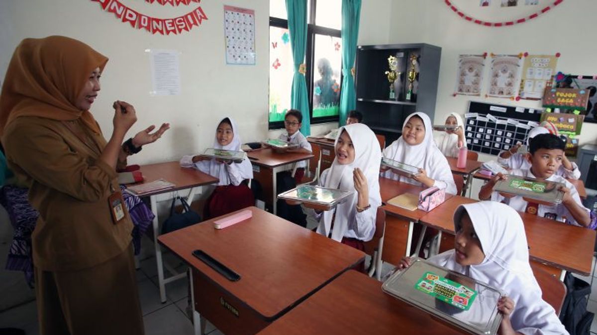 الوجبات المغذية المجانية في سيبوتات تعطى العناصر الخام ، هذا ما قال رئيس BGN