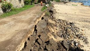 Abrasi Melanda Pantai Gerupuk, BPBD Lombok Tengah Harapkan Uluran Tangan Pusat Bangun Tanggul Pemecah Ombak