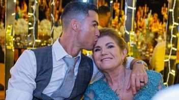 Le vrai sultan, Ronaldo cadea sa mère d’une voiture de luxe à l’anniversaire et une Rolex pour les clients