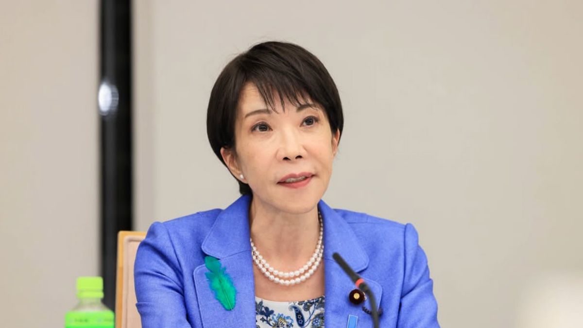 일본 총리는 경제를 계속 운영하기 위해 에너지를 제한하는 것을 거절한다.