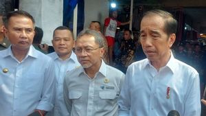 Jokowi a répondu à sa photo « disparue » au bureau du PDIP du nord de Sumatra