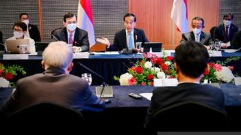 Bertemu CEO dari Korsel Bahas Investasi, Jokowi: Kalau Ada Masalah Sampaikan ke Menteri Bahlil atau Luhut