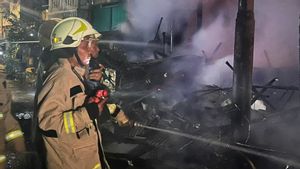 Ledakan di Toko Rak Besi Duren Sawit, 1 Orang Karyawan Terbakar