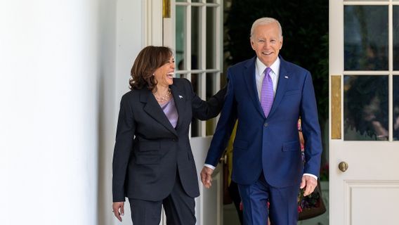 Harris: I See Joe Biden With Cameras Off And On, He's a Leader Who Fights for the American People