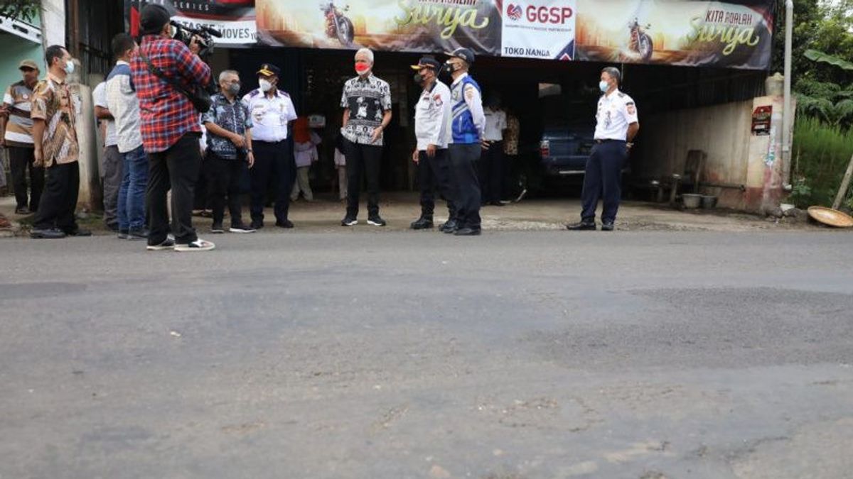 Temukan Jalur Alternatif Arus Mudik Lebaran Kembangan-Linggamas Rusak, Ganjar Pranowo Minta Cepat Diperbaiki