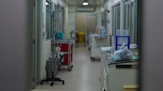Doctor: Economy Can Be Revived, Victims Die?