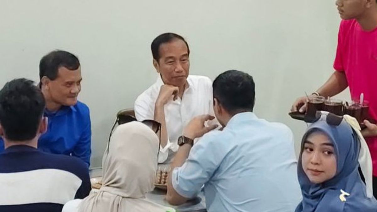 Jokowi: Prospective Leaders Must Be Able To Convince The Community