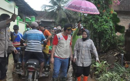 Mensos Risma Dirikan 4 Lumbung Sosial Tangani Bencana di Trenggalek Jatim