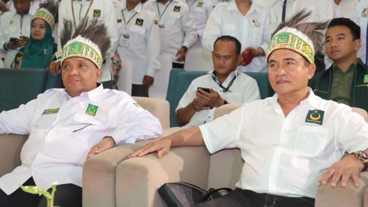 Yusril Ihza Mahendra被认为是确定Prabowo副总统的中间立足点