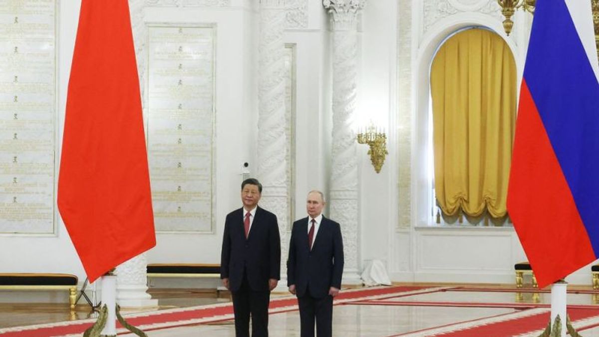 Pertemuan Putin-Xi Jinping Picu Peningkatan Permohonan Visa China dari Rusia