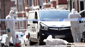 イギリスの街頭で発見された3人の遺体:1人の容疑者が確保された、テロ対策警察が調査