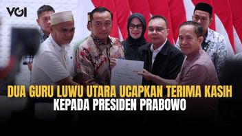 プラボウォ大統領は2人の北ルウー教師に迎えられ、名声回復に感謝の意を表した