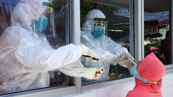 تم تطعيم 2301 من العاملين الصحيين في سورابايا لصالح COVID-19