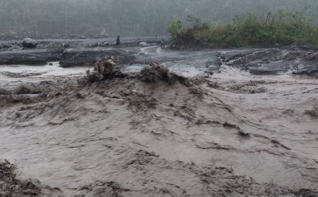 Dalam 5-6 Jam, Getaran Banjir Gunung Semeru Terekam Empat Kali