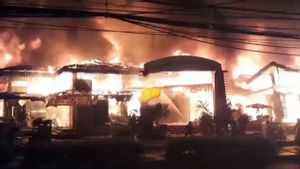 Sekitar 500 Kios di Pasar Taman Puring Terbakar, Penyebab Masih Diselidiki