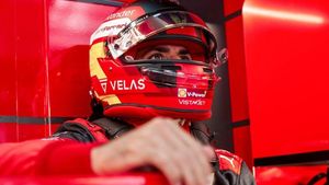 Mercedes ne veut pas se précipiter pour se confirmer que le pilote de Ferrari Carlos Sainz a un siège vide de Hamilton
