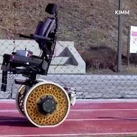 Corée du « morphing » à roues : des chaises roulantes pour grimper les escaliers et des robot de recherche de futur!