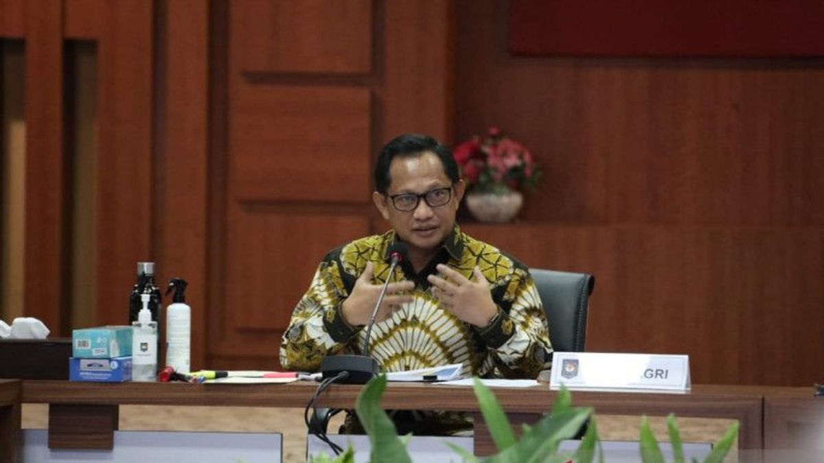 Expérimenté Dans L’élection, Le Ministre De L’Intérieur Tito A Demandé Au Chef Régional D’Aceh De Neutraliser Le Canular Du Vaccin Contre La COVID