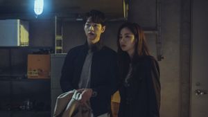 Cerita Song Joong Ki Reuni dengan Jeon Yeo Been di BIFF 2021