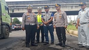 Korlantas Tindak Truk Over Dimensi Beroperasi Cegah Kerusakan Jalan