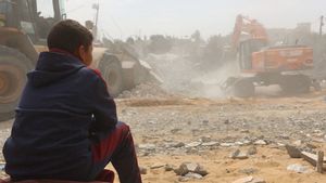 Pilu Bocah Palestina Luka Bakar Wajah Terjebak Serangan Israel di Kamp Pengungsi