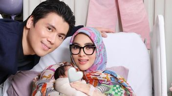 After Giving Birth, Syahrini Focuses On Providing Exclusive Breastfeeding For Her First Daughter