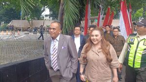 Diperiksa KPK 2 Jam, Lisa Mariana Ungkap Pemeriksaan Soal Aliran Dana Bank BJB dan Ridwan Kamil