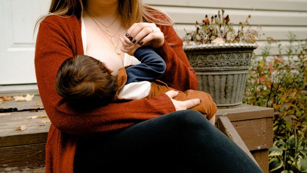 Est-il Vrai Que La Grande Petite Taille Des Seins Peut Affecter La Qualité Du Lait Maternel?