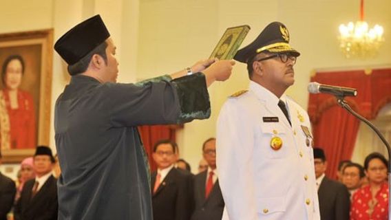 拉诺·卡尔诺(Rano Karno)于2015年8月12日在今日历史上就任万丹省省长