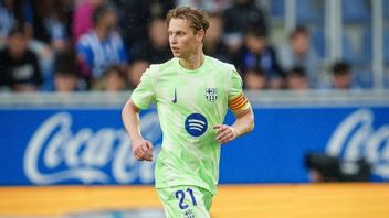 Frenkie De Jong Agent Denies Rumors Of Transfer To Saudi Arabian Club