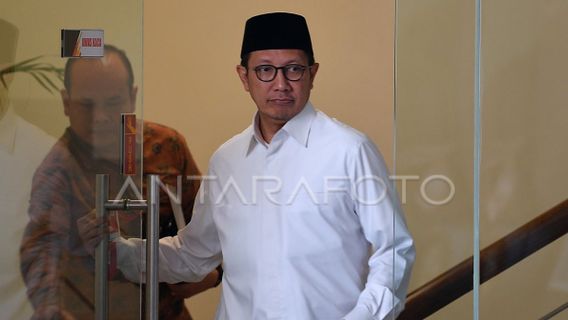 宗教部长卢克曼·哈基姆(Lukman Hakim)在今天的记忆中称不公正和激进主义是恐怖主义,2015年10月28日