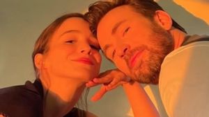 Chris Evans dan Alba Baptista Jadi Orang Tua, Anak Pertama Lahir