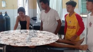 Des touristes d’origine de Depok décédés après s’être noyés sur la plage du coucher de soleil de Sukabumi