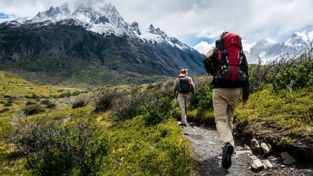 当拥挤的登山者时，2座具有二级状态的山脉的亮点事件，PVMBG要求游客保持警惕