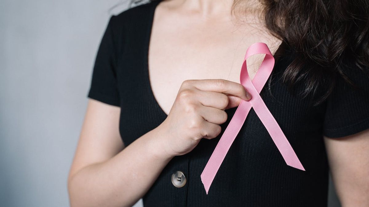 ar, ce qui peut se produire à un enfant : Voici les 4 signes de cancer du sein qui doivent être surveillés