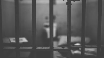 15 قضية فساد محتجزين في شرق جاوة المحكمة العليا إيجابية لCOVID-19