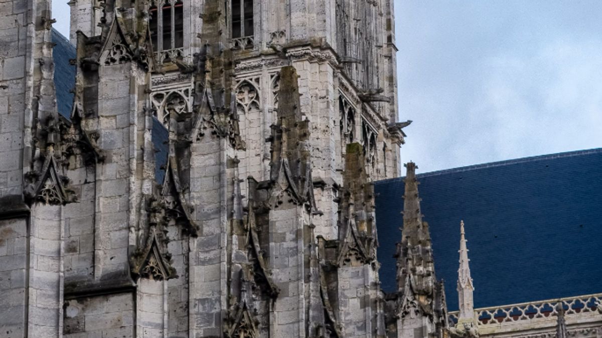 Lancement de l'incendie de cathédrale Français de Rouen