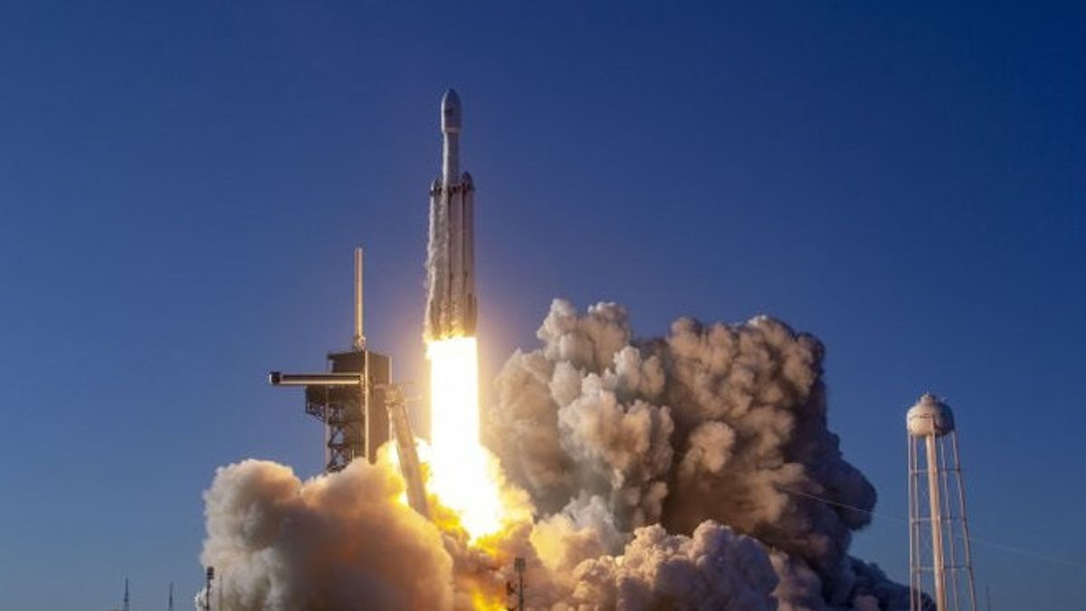 COVID-19 Tak Menghalangi SpaceX dan NASA Luncurkan Roket ke Luar Angkasa