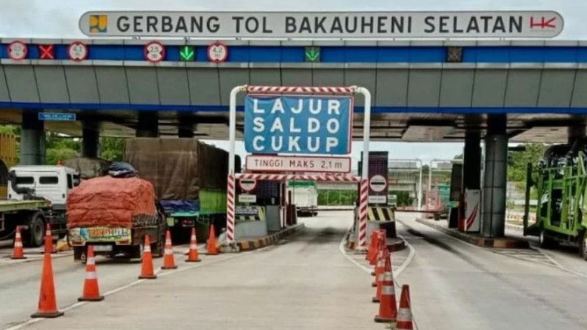 Trans-Sumatra Toll Road Maintenance Is Carried Out During Ramadan 2023 Arrival