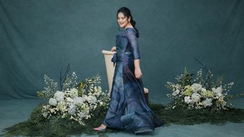 Kahiyang穿着蓝色连衣裙看起来很优雅，Warganet：添加了Ayu