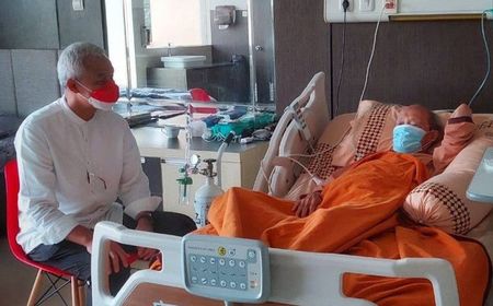 Besuk Buya Syafii di RS PKU Muhammadiyah, Ganjar Pranowo: Mari Kita Berdoa Buya Sehat, Perawatan Lancar