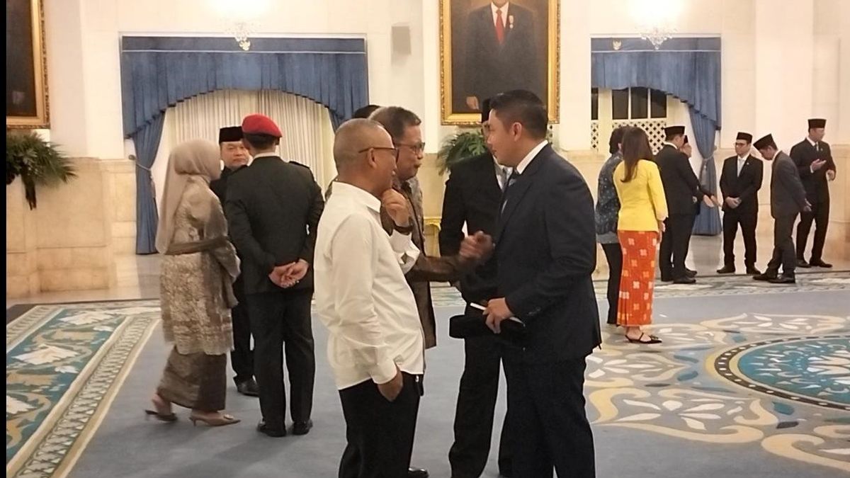 Rocky Gerung Arrives at the Palace, Reminds of Environment and Young People