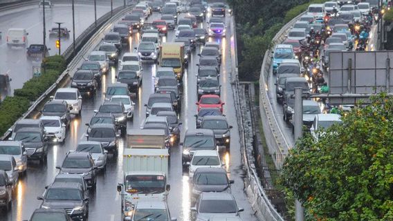 DPRD Minta Pemprov DKI Tambah <i>Park and Ride</i> di Perbatasan Biar Kurangi Kendaraan Masuk Jakarta dari Daerah Penyangga