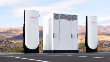スーパーチャージャーV4テスラブス500kW、はるかに高速の電気自動車充電