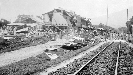 زلزال طويل بادانغ يعتبر الموت وعلامة على الموت، والتوبة الجماعية بعد ذلك