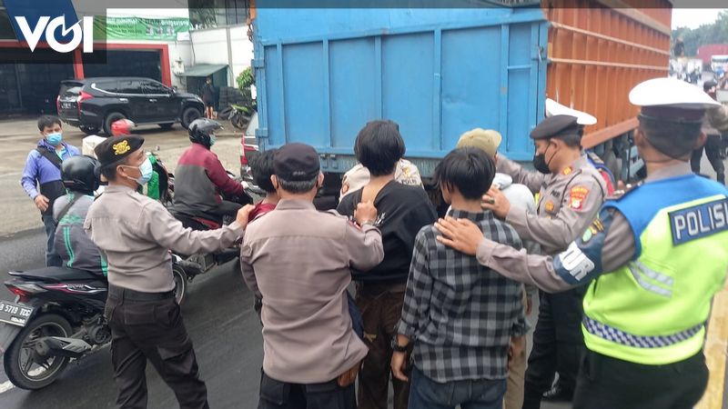 Polisi Kembali Amankan Pelajar Yang Bersembunyi Di Dalam Truk Mau