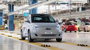 Qui achète un peu, la Fiat cesse de production de 500e par mois