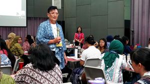 Pendidikan di Era Digital, Masihkah Guru Jadi Pusat Pembelajaran?
